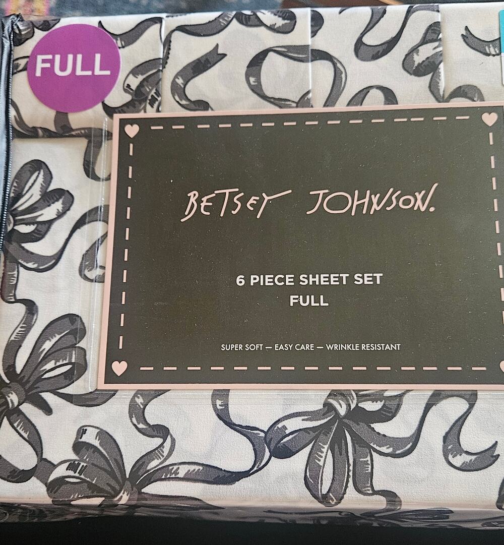 Betsey Johnson 6 piece full sheet set Ballet Black Bows wrinkle resist Soft NIP